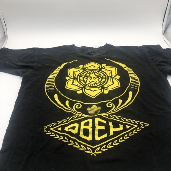 Men's Obey Short Sleeve Graphic TShirt Size Large Yellow Star Flower Graphics - Picture 7 of 16